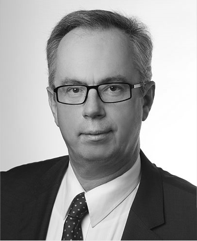 Dr. Bernd  Siebert