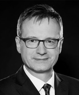 Dr. Stefan  Weise