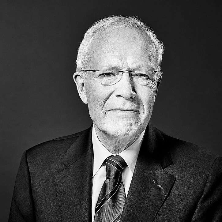 Prof. Dr. Edzard  Schmidt-Jortzig