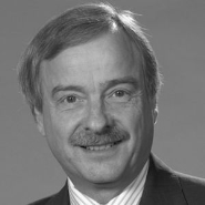 Dr. Klaus  Heuvels
