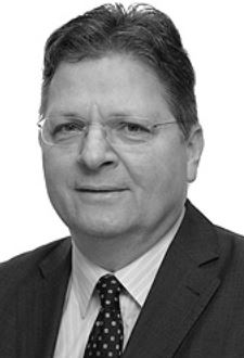 Dr.  Bertrand  Wägenbaur, LL.M. (Newcastle)