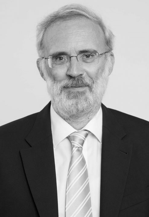 Dr.  Olaf  Riecke