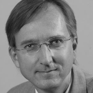 Dr. Ralf  Dierck