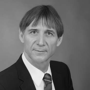 Dr. Ralf  Steffan