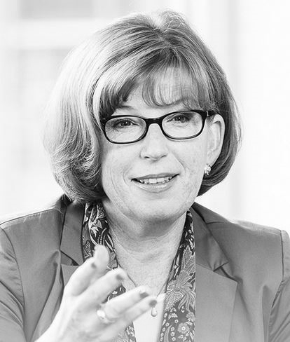 Dr. Ulrike  Schweibert