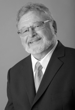 Dr. Manfred  Becke