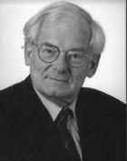Prof. Dr. Meinhard  Schröder
