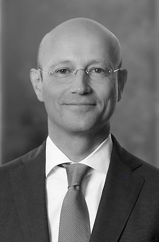 Dr. Henning  Berger