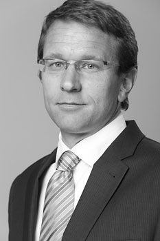 Dr. Ulf  Klebeck