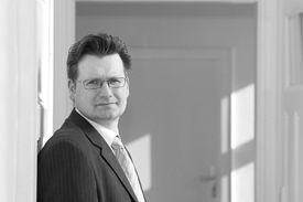 Dr. Florian  Wölk