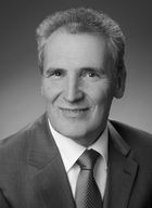 Dr. Hans  Goll